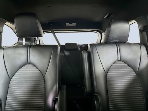 Used 2021 Toyota Highlander XSE FWD image 30