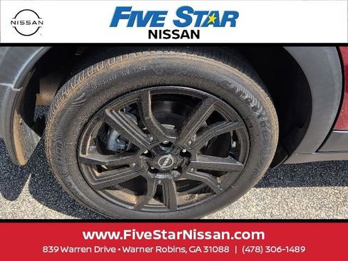 Used 2023 Nissan Kicks SR w/ SR Premium Package image 12