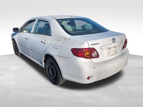 Used 2010 Toyota Corolla LE image 5