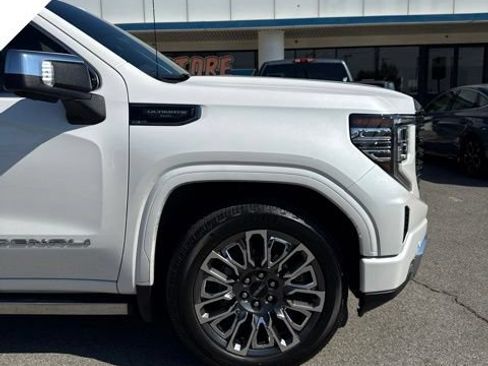Used 2024 GMC Sierra 1500 Denali Ultimate AWD/4WD image 12