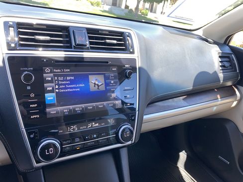 Used 2018 Subaru Outback 2.5i Limited AWD/4WD image 10