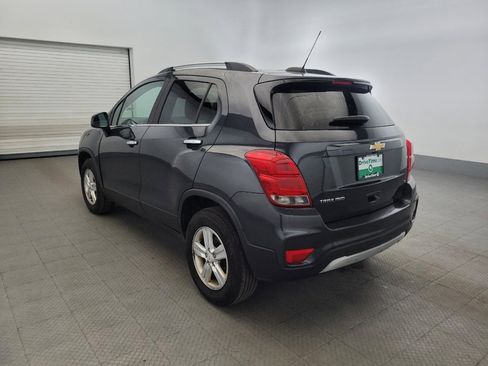 Used 2017 Chevrolet Trax LT w/ LT Convenience Package AWD/4WD image 5