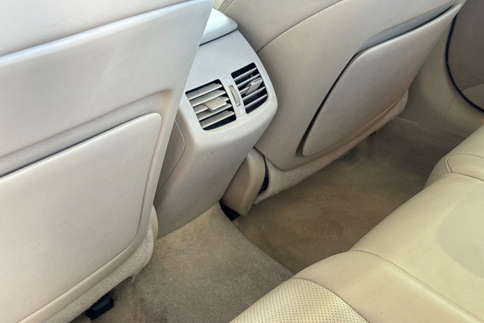 Used 2009 Lexus ES 350 w/ Premium Pkg Plus FWD image 16