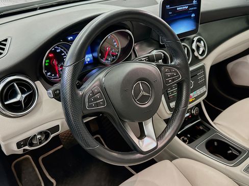 Used 2019 Mercedes-Benz GLA 250 4MATIC image 18