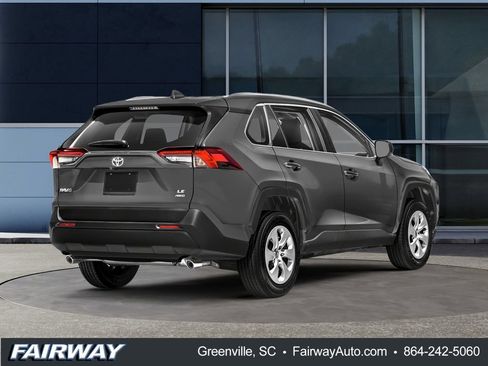 Used 2022 Toyota RAV4 LE FWD image 2