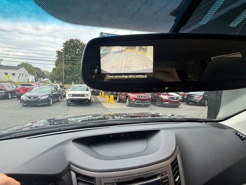 Used 2013 Subaru Outback 2.5i Premium image 16