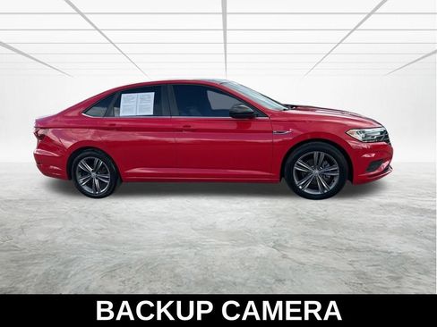 Used 2021 Volkswagen Jetta R-Line w/ R-Line Cold Weather Package image 4