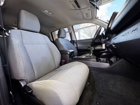 Used 2021 Toyota Tacoma SR image 46