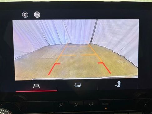 New 2025 GMC Canyon Elevation w/ Convenience Package image 11