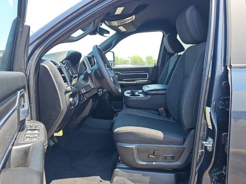 Used 2025 RAM 2500 Big Horn AWD/4WD image 7