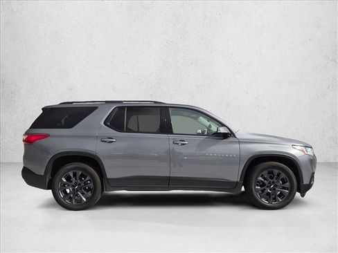 Used 2020 Chevrolet Traverse RS w/ LPO, Floor Liner Package FWD image 4
