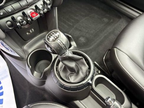 Used 2015 MINI Cooper 4-Door Hardtop image 20