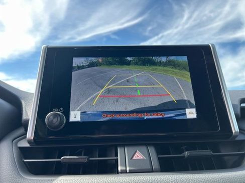 Certified 2024 Toyota RAV4 SE w/ Convenience Package AWD/4WD image 24