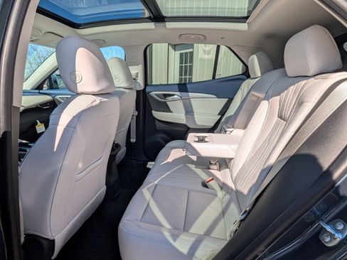 New 2026 Buick Envision Avenir AWD/4WD image 3