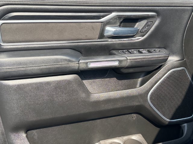 Used 2023 RAM 1500 Laramie AWD/4WD image 17