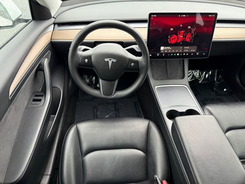 Used 2023 Tesla Model 3 Standard Range image 16
