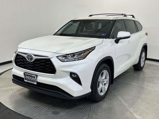 Used 2020 Toyota Highlander LE video 3