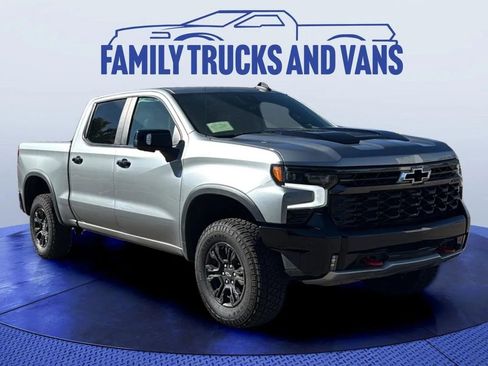 Used 2023 Chevrolet Silverado 1500 ZR2 w/ Technology Package image 7