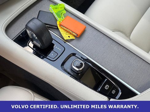 Certified 2025 Volvo XC90 T8 Plus w/ Protection Package Premier AWD/4WD image 22