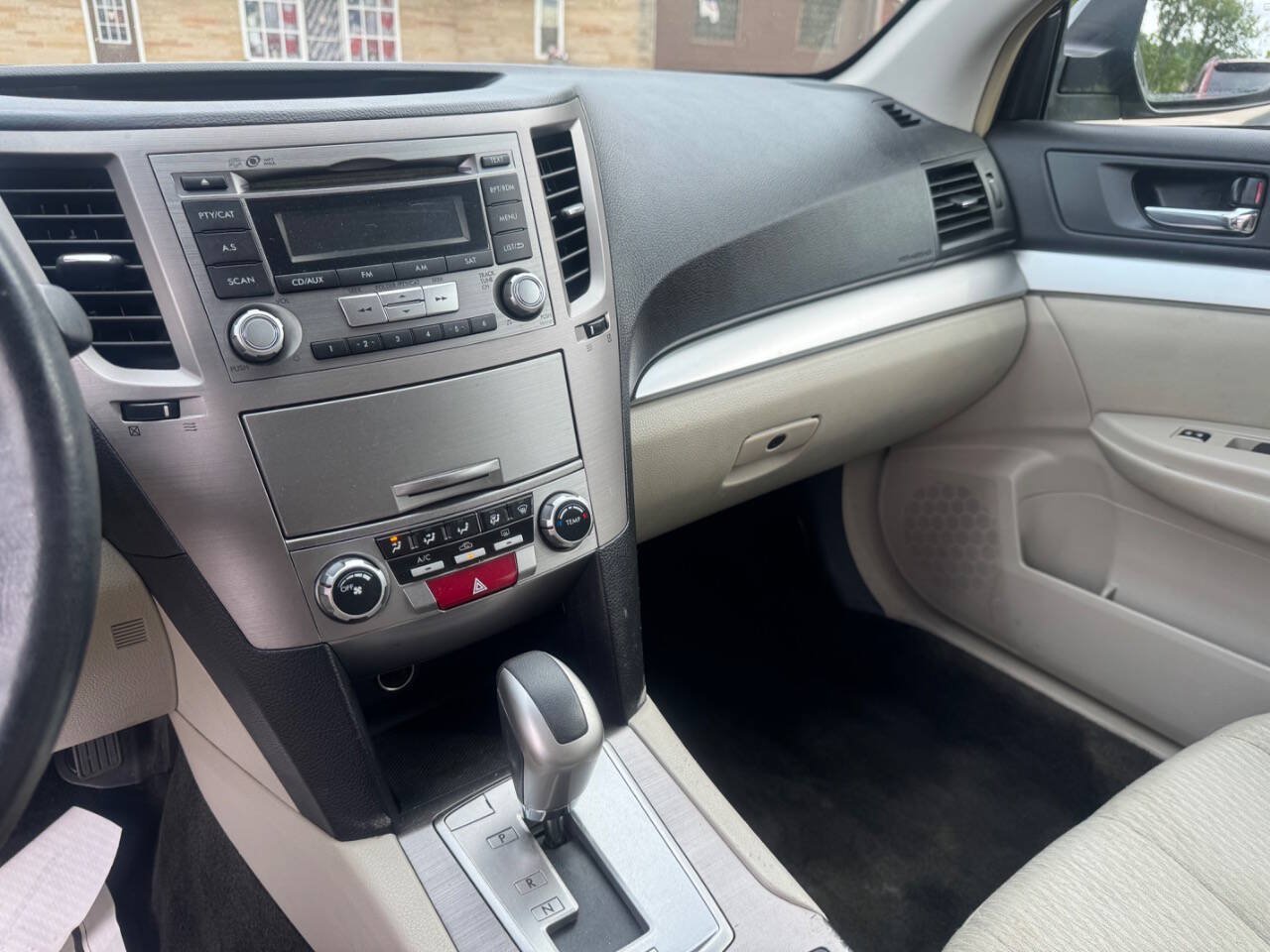 Used 2012 Subaru Outback 2.5i Premium w/ All-Weather Pkg AWD/4WD image 15