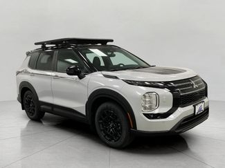 New 2025 Mitsubishi Outlander SE video 1