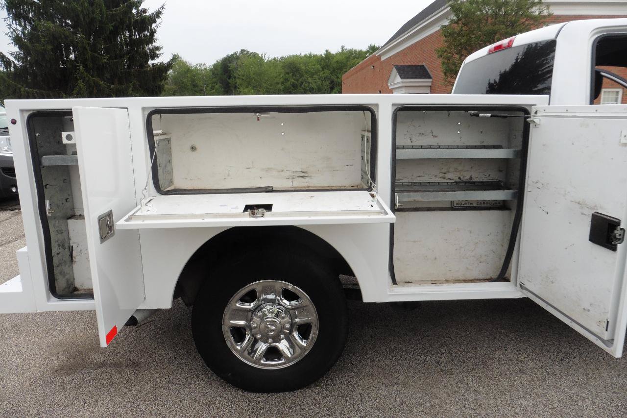 Used 2022 RAM 2500 Tradesman w/ Chrome Appearance Group RWD image 4