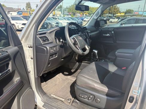 Used 2019 Toyota 4Runner TRD Off-Road Premium AWD/4WD image 13