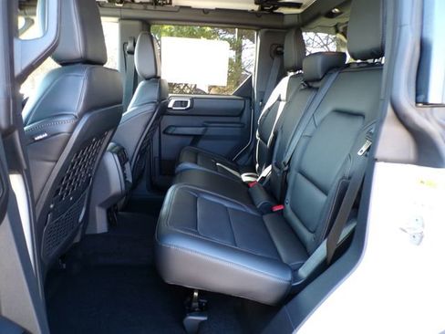 New 2026 Ford Bronco Badlands AWD/4WD image 8