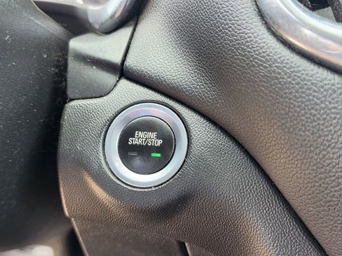 Used 2020 Chevrolet Equinox LT FWD image 20