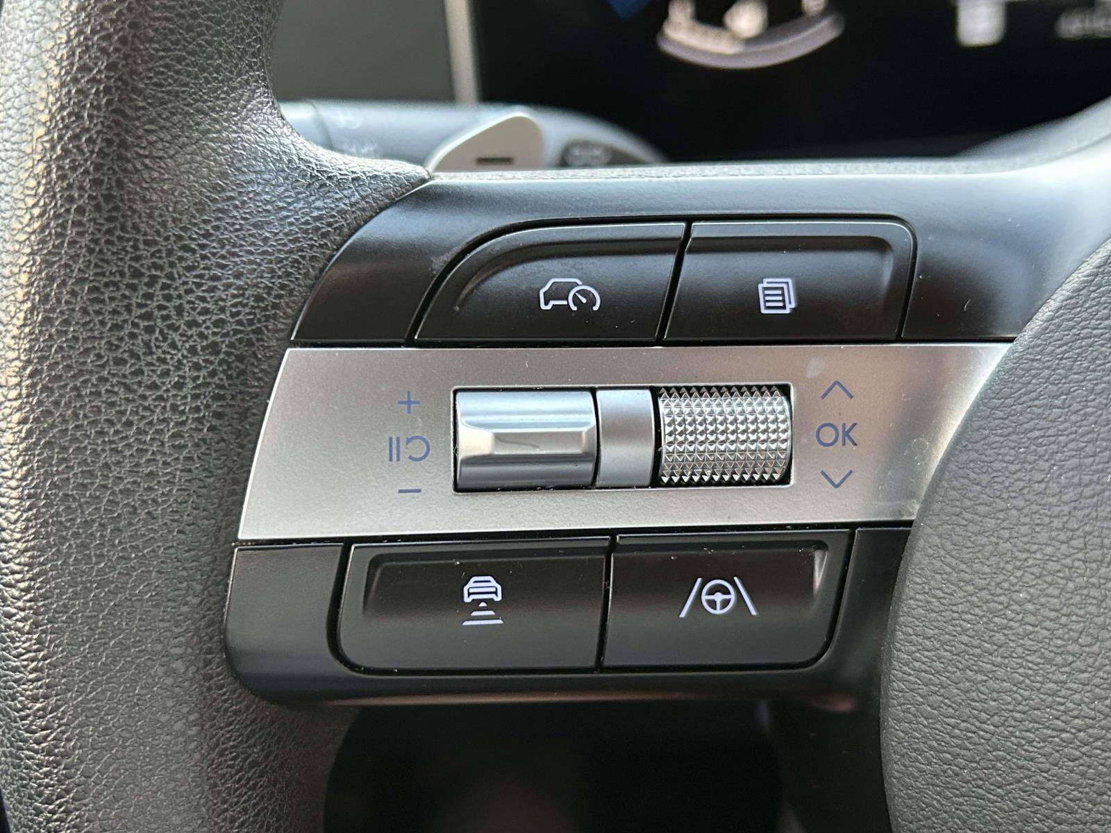 Used 2025 Hyundai Sonata SEL FWD image 24