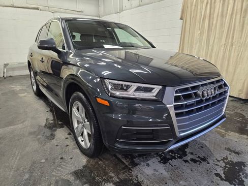 Used 2018 Audi Q5 2.0T Premium Plus w/ Premium Plus Package image 3