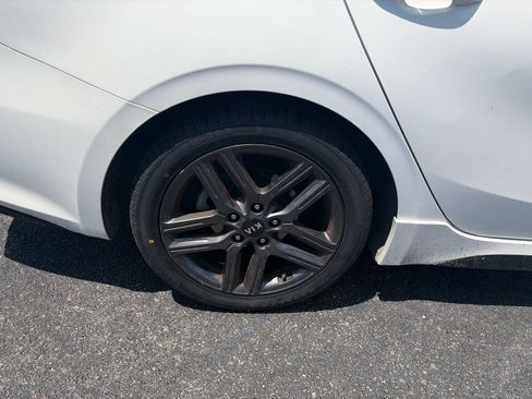 Used 2021 Kia Forte GT-Line w/ GT-Line Premium Package FWD image 10