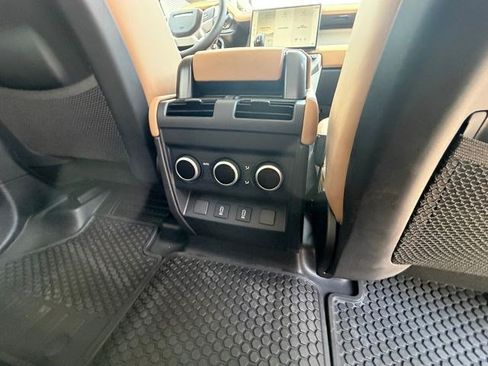 New 2026 Land Rover Defender 110 X-Dynamic SE AWD/4WD image 17