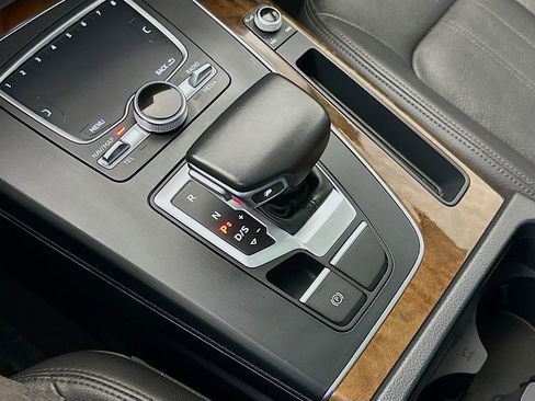 Used 2018 Audi Q5 2.0T Premium AWD/4WD image 20