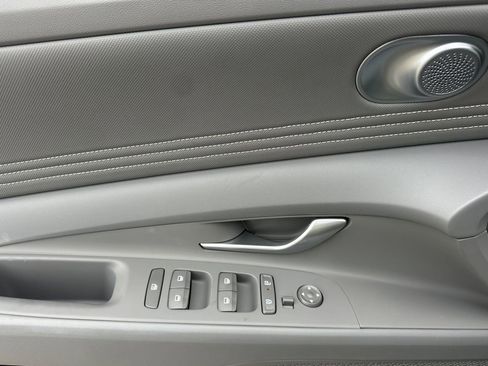 New 2025 Hyundai Elantra Sport image 11