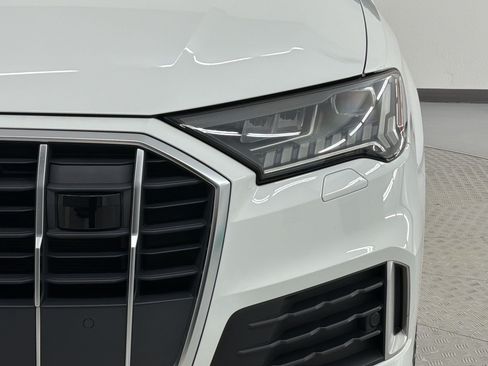 Used 2023 Audi Q7 2.0T Premium Plus w/ Premium Plus Package AWD/4WD image 12