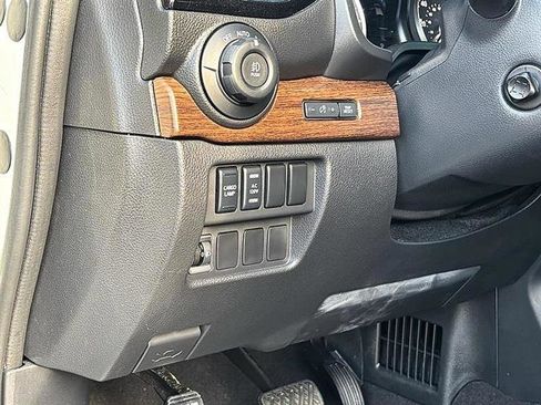 Used 2024 Nissan Titan Platinum Reserve w/ Moonroof Package image 20