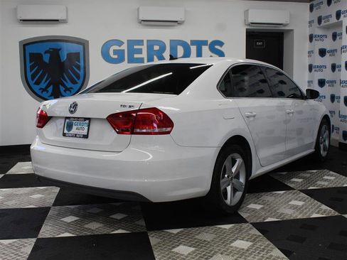 Used 2012 Volkswagen Passat TDI SE FWD image 4