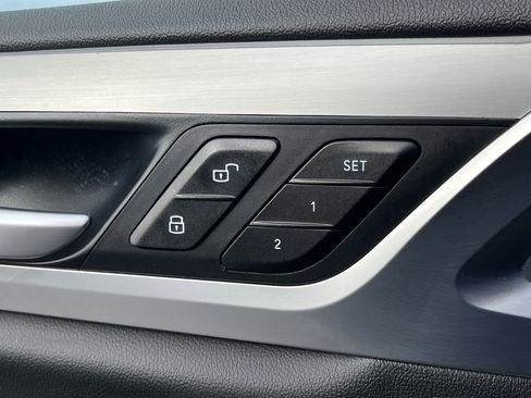 Used 2025 BMW X4 xDrive30i image 17