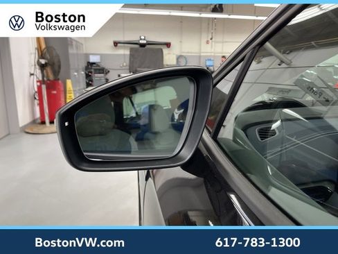 New 2025 Volkswagen ID.4 Pro S image 8