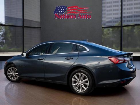 Used 2020 Chevrolet Malibu LT image 2