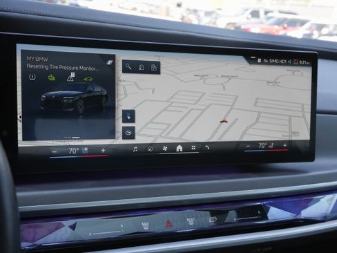 Certified 2023 BMW i7 xDrive60 w/ Executive Package 2 AWD/4WD image 24