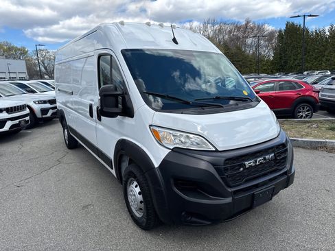Used 2023 RAM ProMaster 2500 FWD image 8