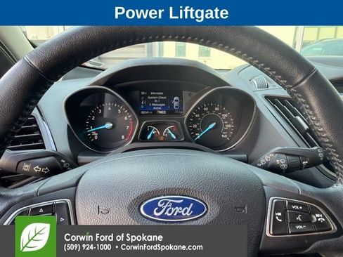 Used 2019 Ford Escape Titanium AWD/4WD image 9