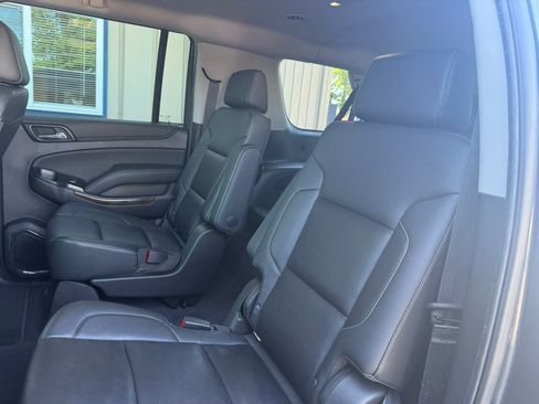 Used 2020 Chevrolet Suburban LT w/ Luxury Package AWD/4WD image 21