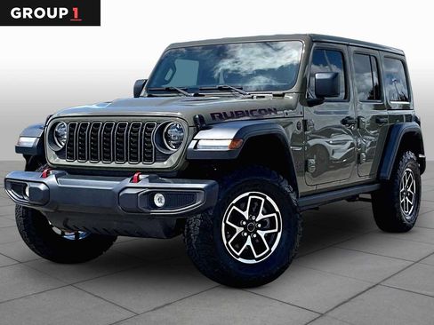 Used 2025 Jeep Wrangler Unlimited Rubicon w/ Convenience Group AWD/4WD image 1