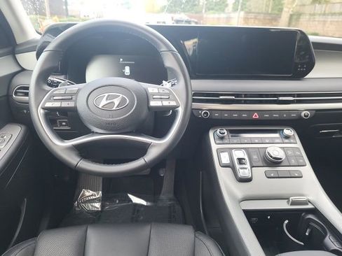 Certified 2025 Hyundai Palisade SEL image 17