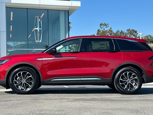 New 2026 Lincoln Nautilus Premier w/ Equipment Group 102A AWD/4WD image 6