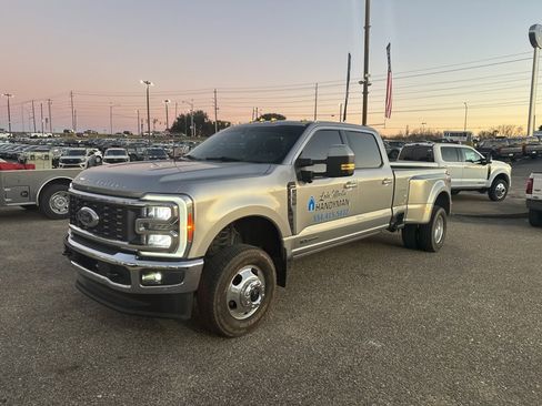 Used 2023 Ford F350 Lariat w/ Lariat Ultimate Package image 5