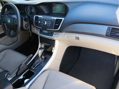 Used 2015 Honda Accord LX image 26